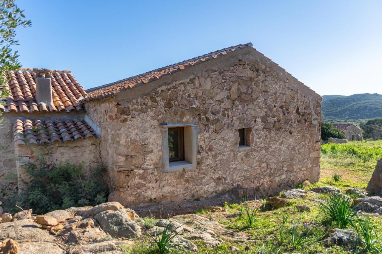 Le Case Di Mara - Appartamenti Tipici "Stazzo Giovannareddu" بورتو سان باولو المظهر الخارجي الصورة